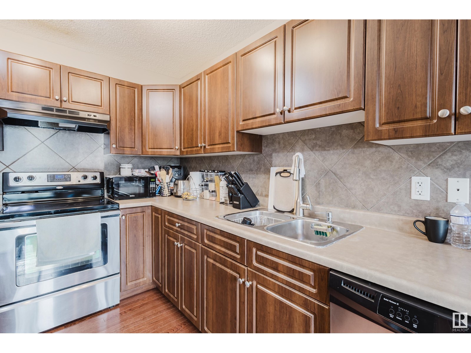 2355 Lemieux Pl Nw, Edmonton, Alberta  T6R 0C3 - Photo 10 - E4437937