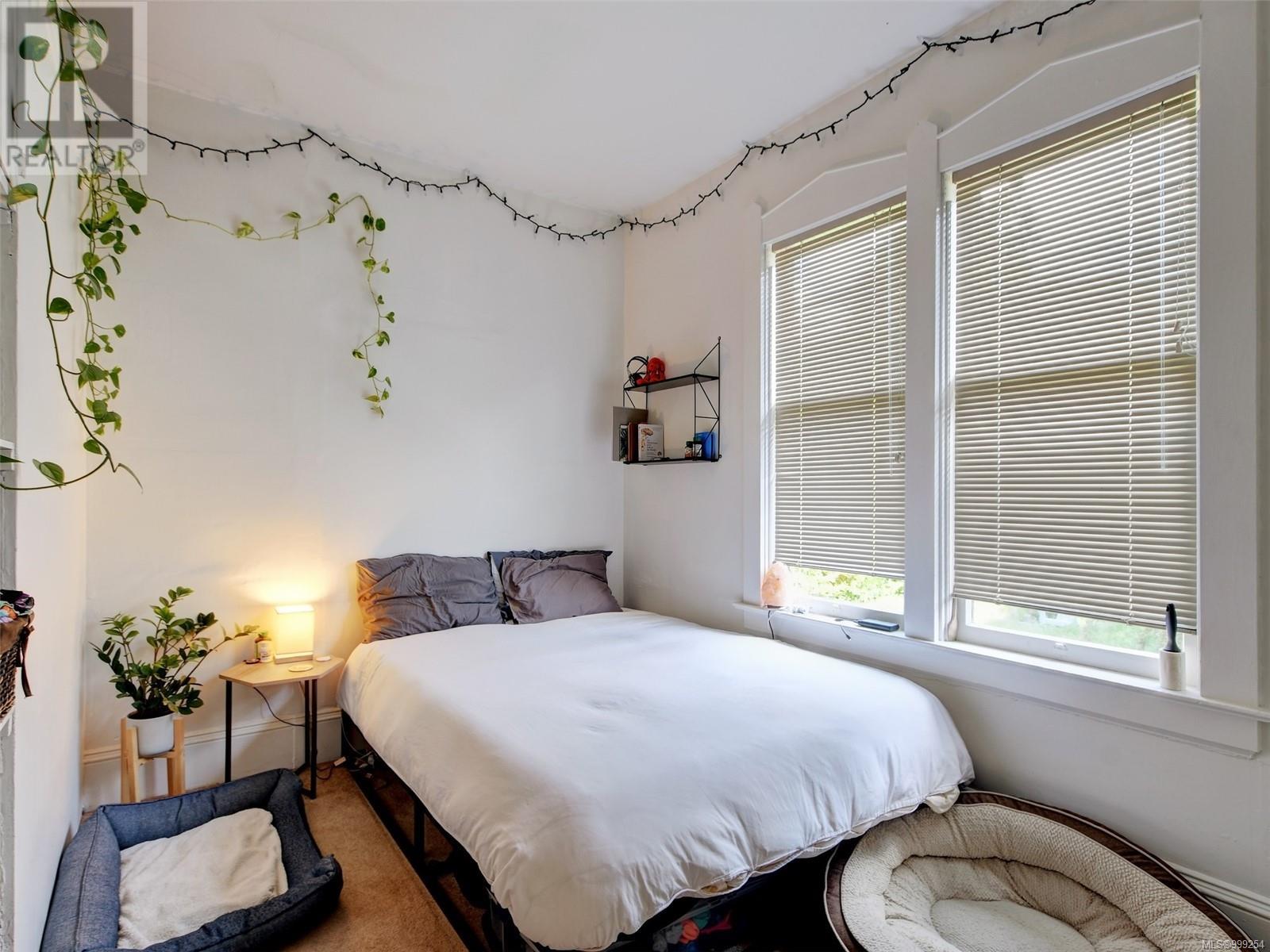 516 Su'it St, Victoria, British Columbia  V8V 4C4 - Photo 42 - 999254
