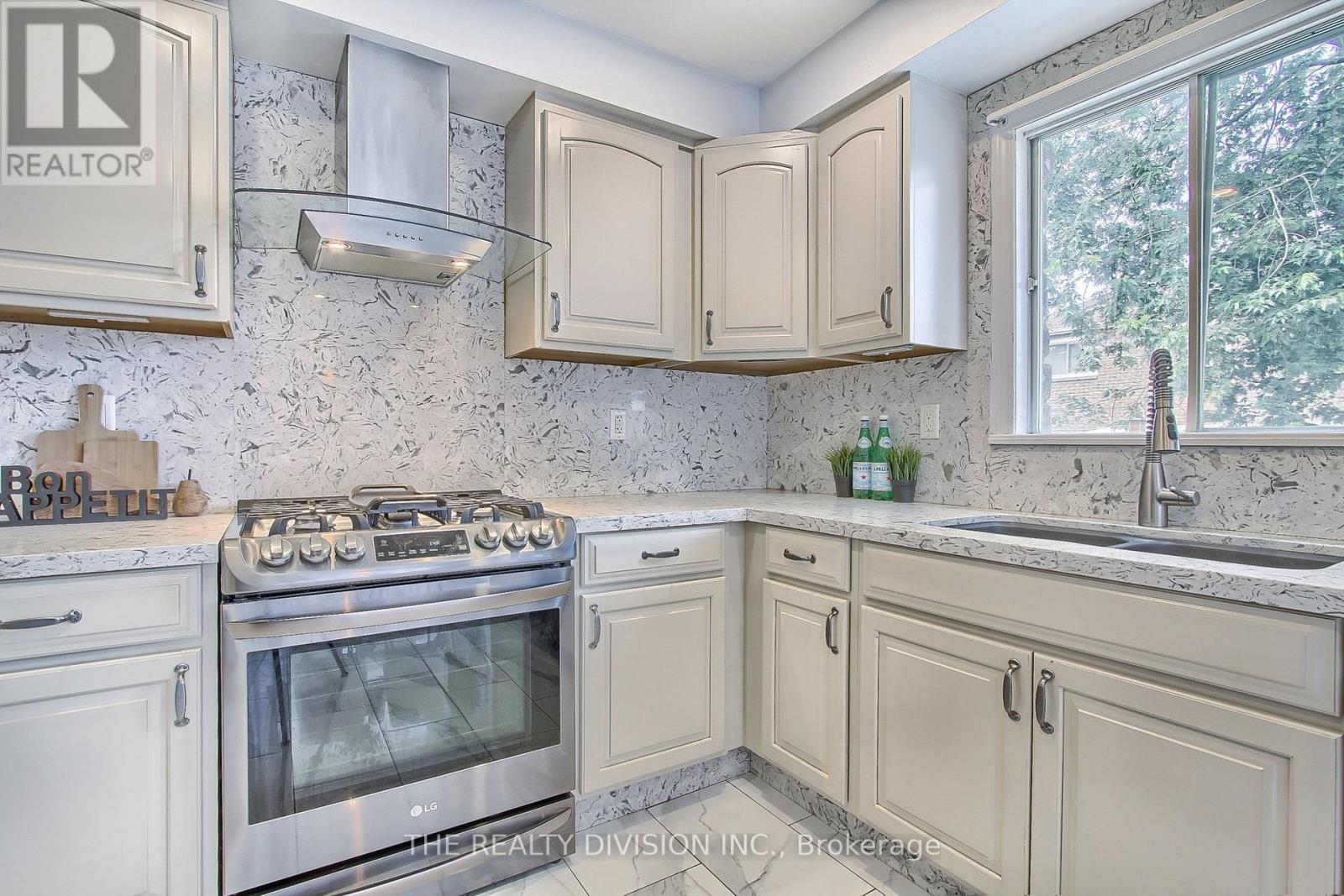 73 Addley Crescent, Ajax (Central West), Ontario  L1T 1V3 - Photo 8 - E12167332