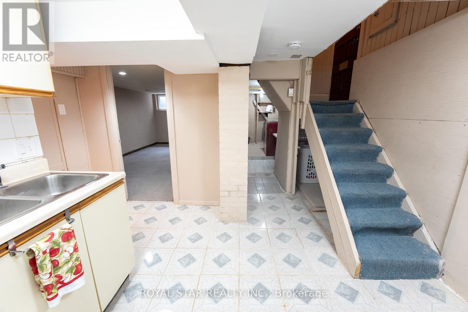 82 Westlake Avenue, Toronto, Ontario  M4C 4R1 - Photo 23 - E12167360