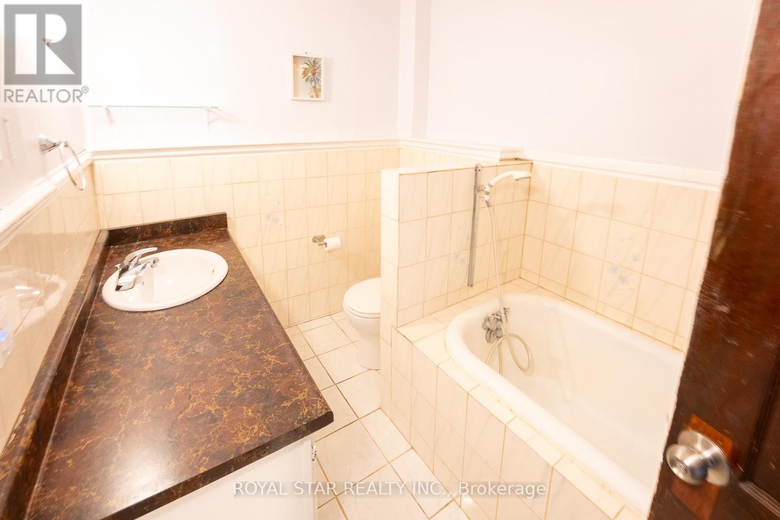 82 Westlake Avenue, Toronto, Ontario  M4C 4R1 - Photo 32 - E12167360