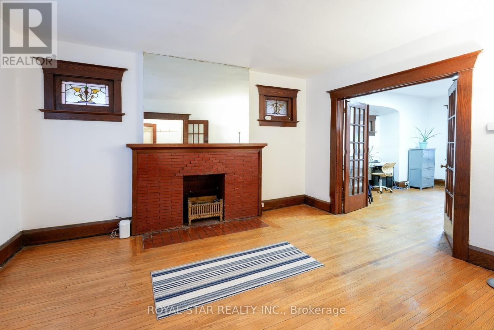 82 Westlake Avenue, Toronto, Ontario  M4C 4R1 - Photo 5 - E12167360