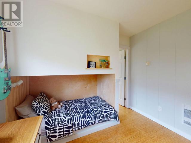 Property at 4594 HARVIE AVE image 5