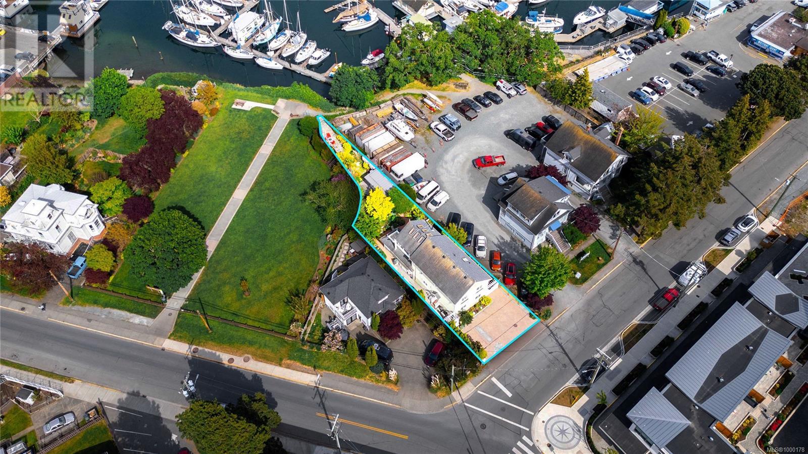 485 Head St, Esquimalt, British Columbia