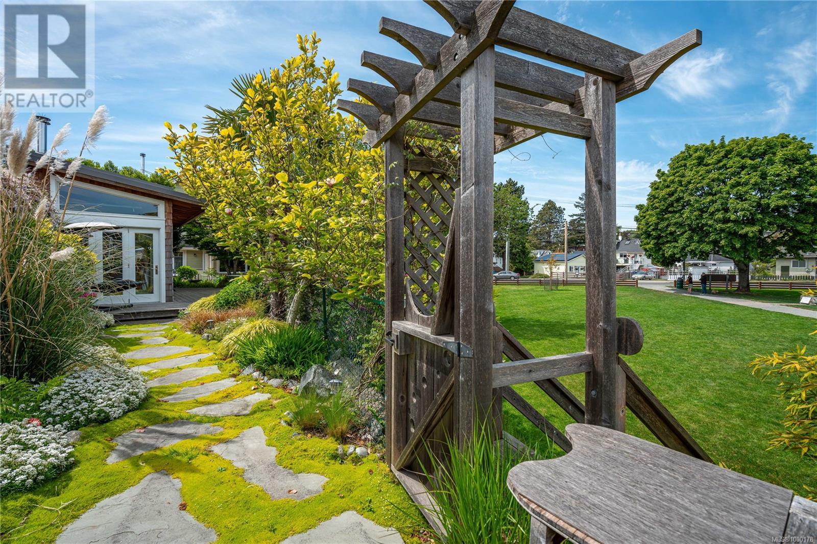 485 Head St, Esquimalt, British Columbia  V9A 5S1 - Photo 66 - 1000178