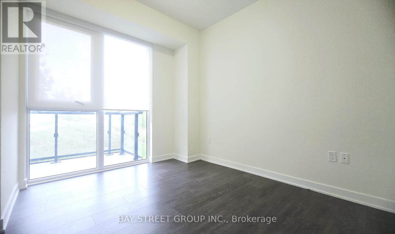 201 - 85 Oneida Crescent, Richmond Hill, Ontario  L4B 0H4 - Photo 4 - N12167343
