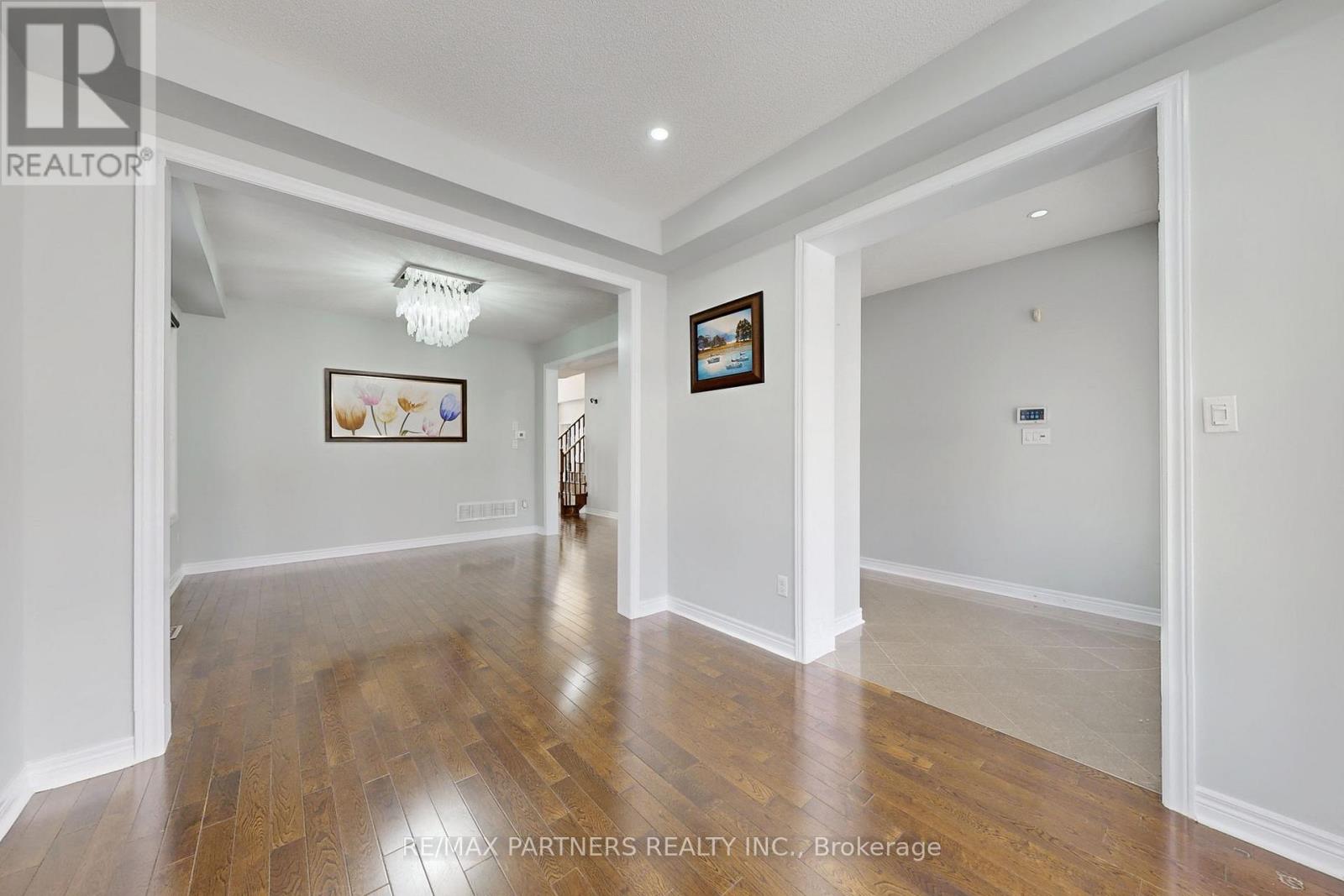 133 Alexander Lawrie Avenue, Markham, Ontario  L6E 0J4 - Photo 3 - N12167377