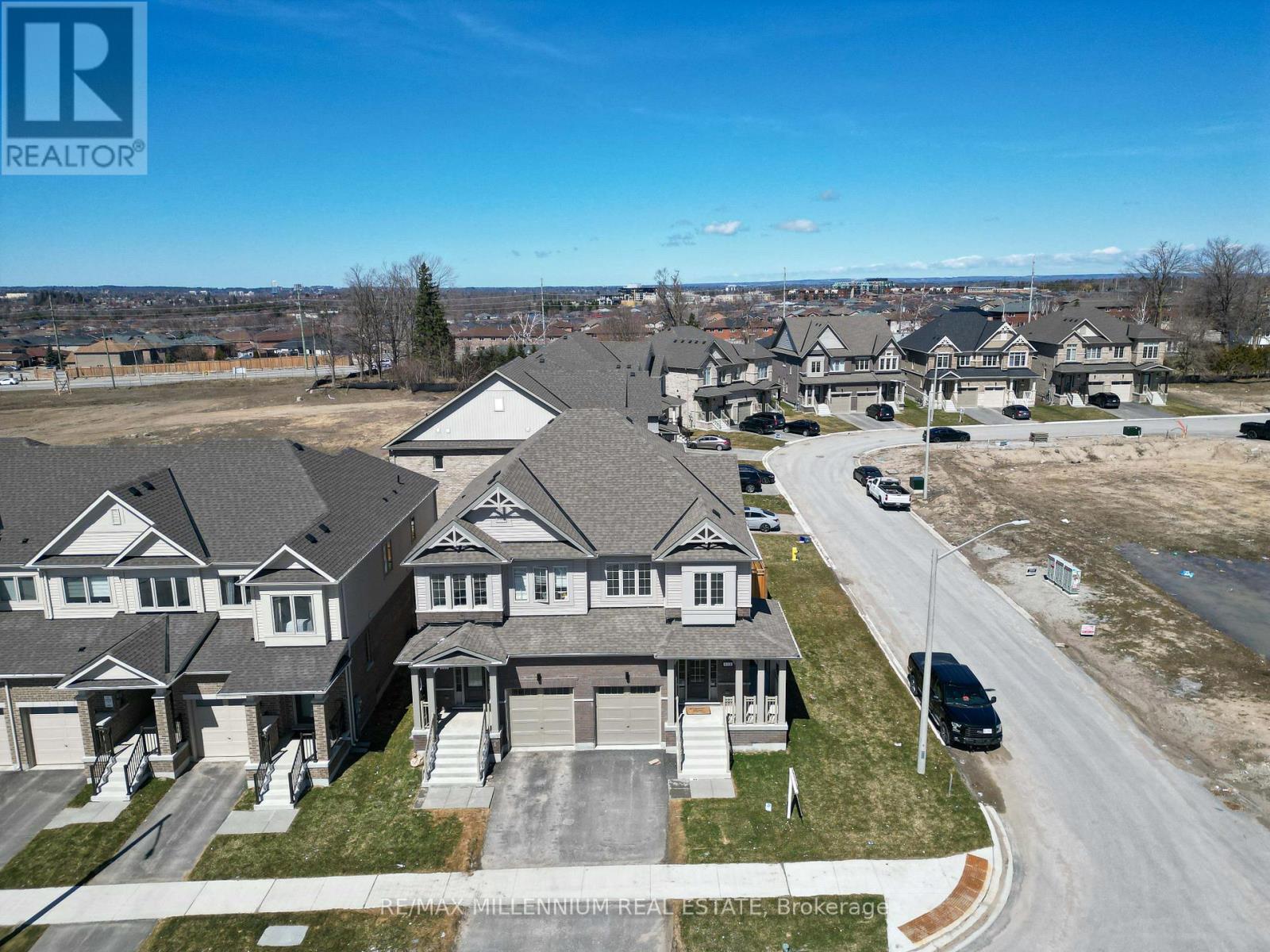 Property at 111 SAGEWOOD AVENUE image 5