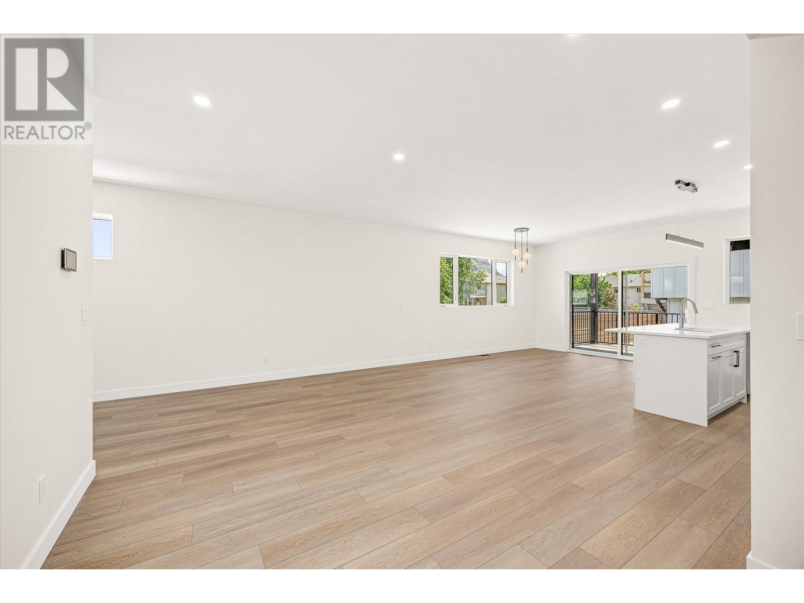 10907 Prairie Valley Road, Summerland, British Columbia  V0H 1Z8 - Photo 10 - 10348871