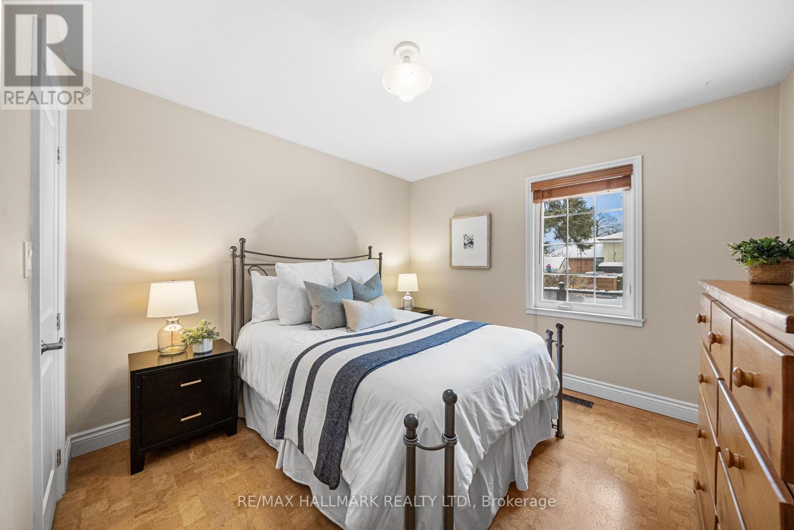 29 Chartwell Road, Toronto, Ontario  M8Z 4E9 - Photo 13 - W12167348