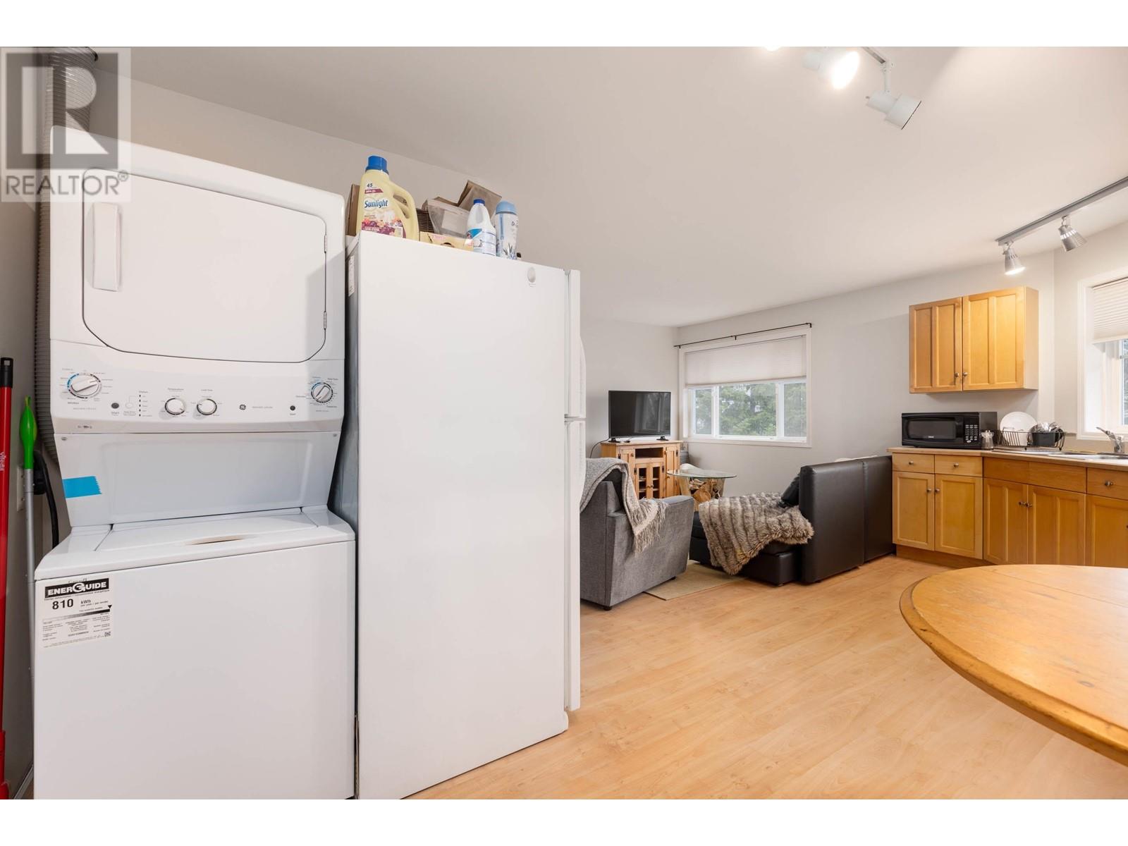 1719 Pinewood Drive, Pemberton, British Columbia  V0N 2L3 - Photo 33 - R2978171