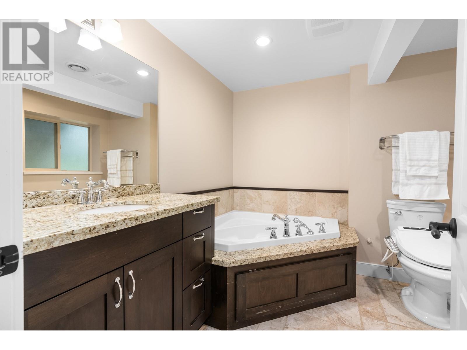 4793 Capilano Road, North Vancouver, British Columbia  V7R 4K2 - Photo 29 - R3005248