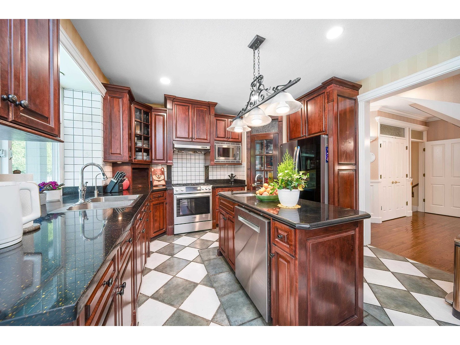 3389 Canterbury Drive, Surrey, British Columbia  V3Z 0G8 - Photo 25 - R3006042