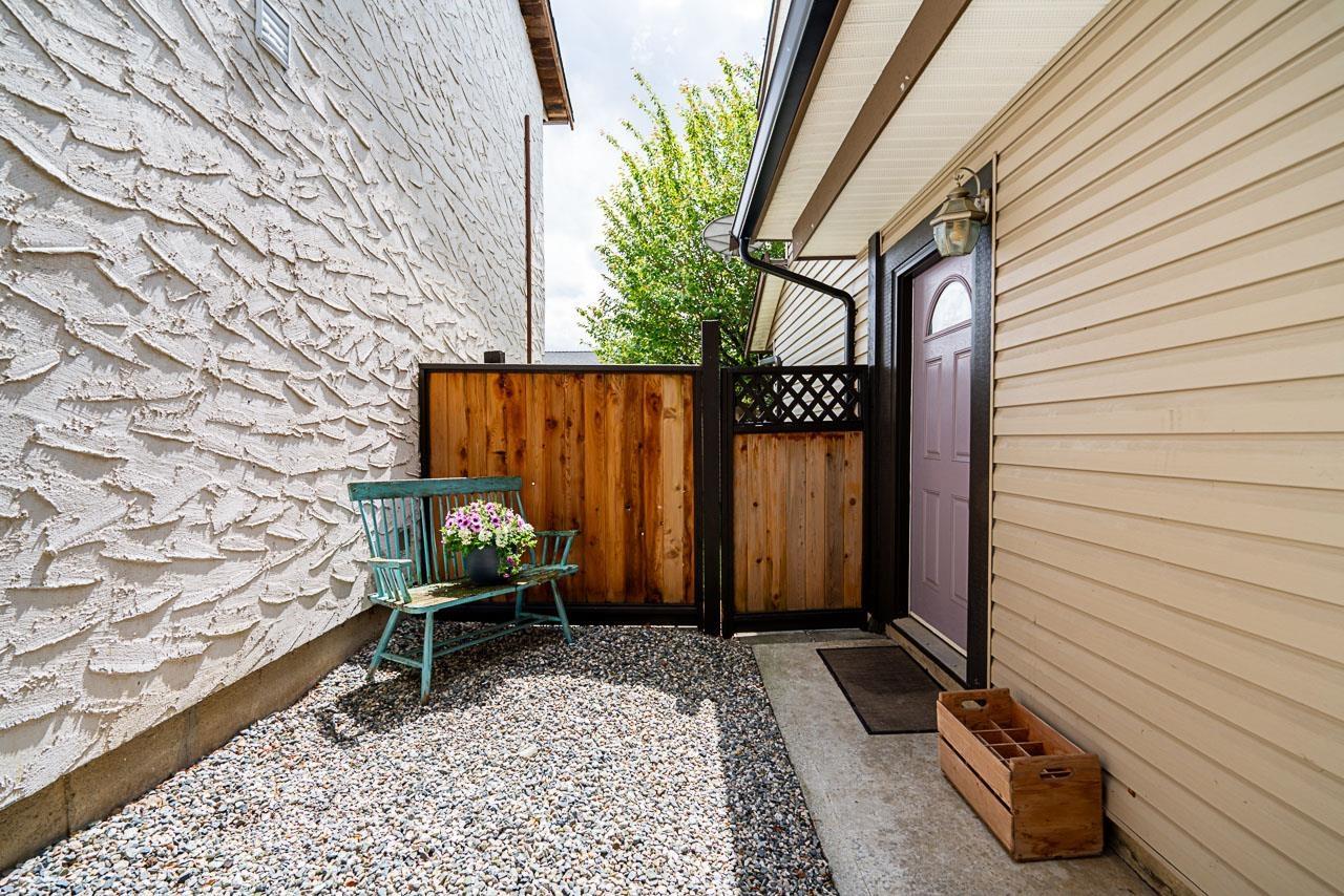 Property at 124 SPRINGFIELD DRIVE image 3