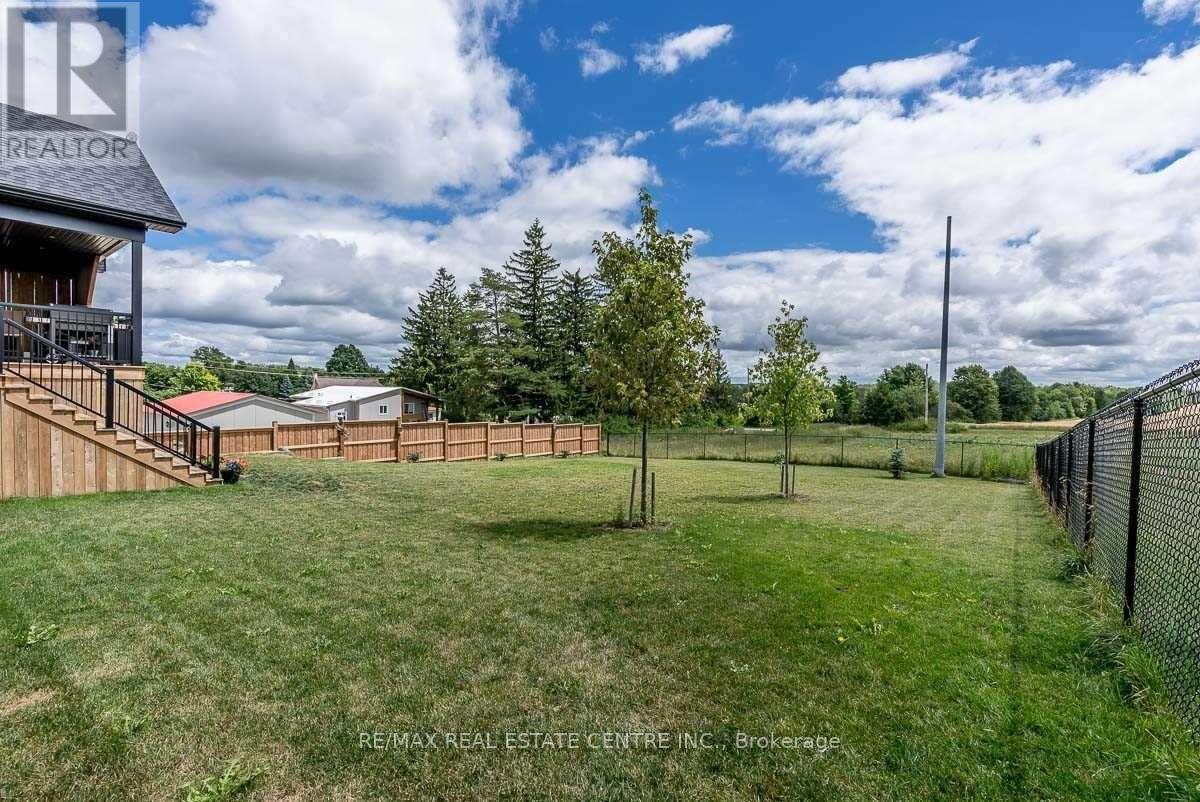 25 Nelson Street, Minto, Ontario  N0G 1M0 - Photo 8 - X12167322