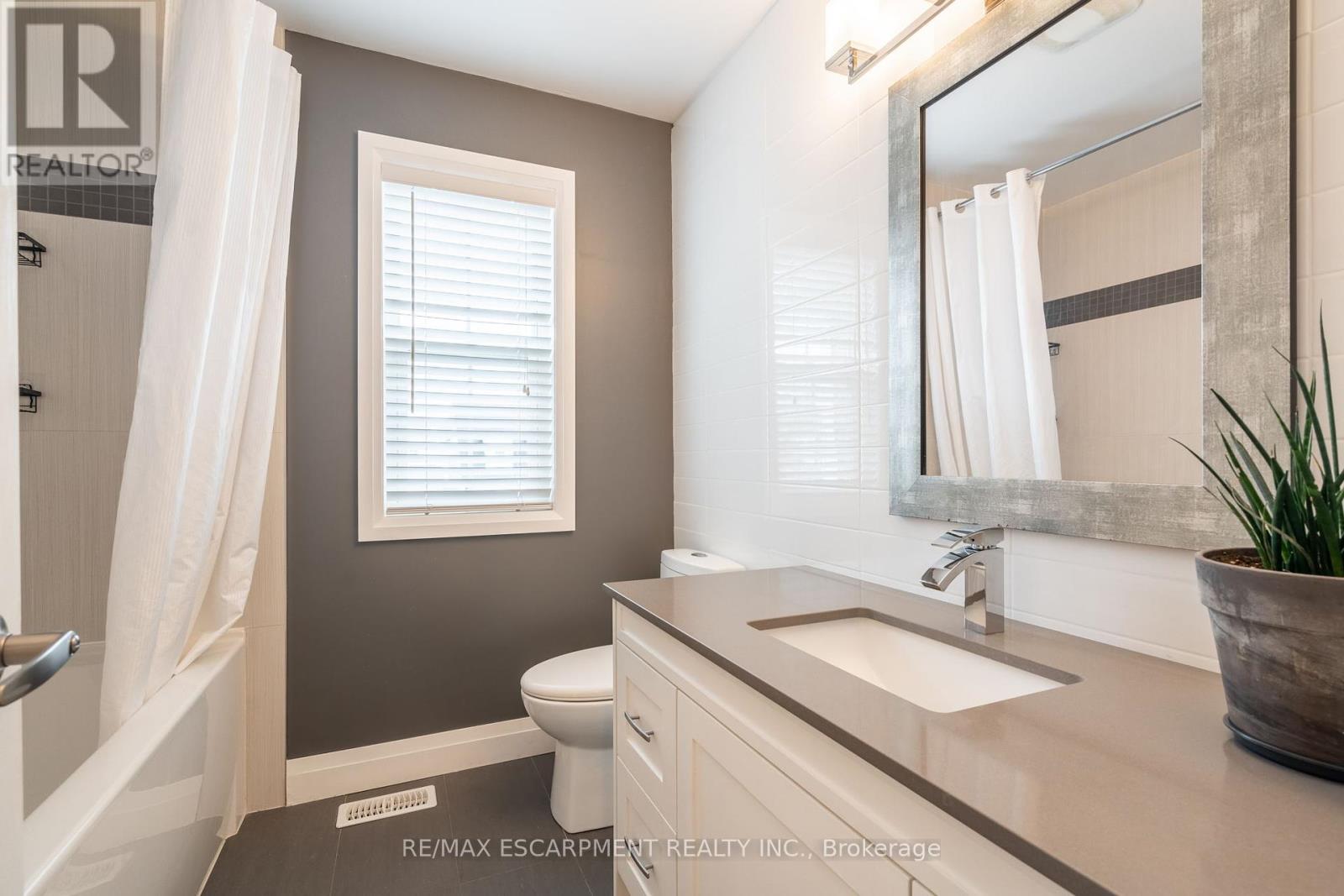 141 Voyager Pass, Hamilton, Ontario  L0R 1C0 - Photo 22 - X12167358