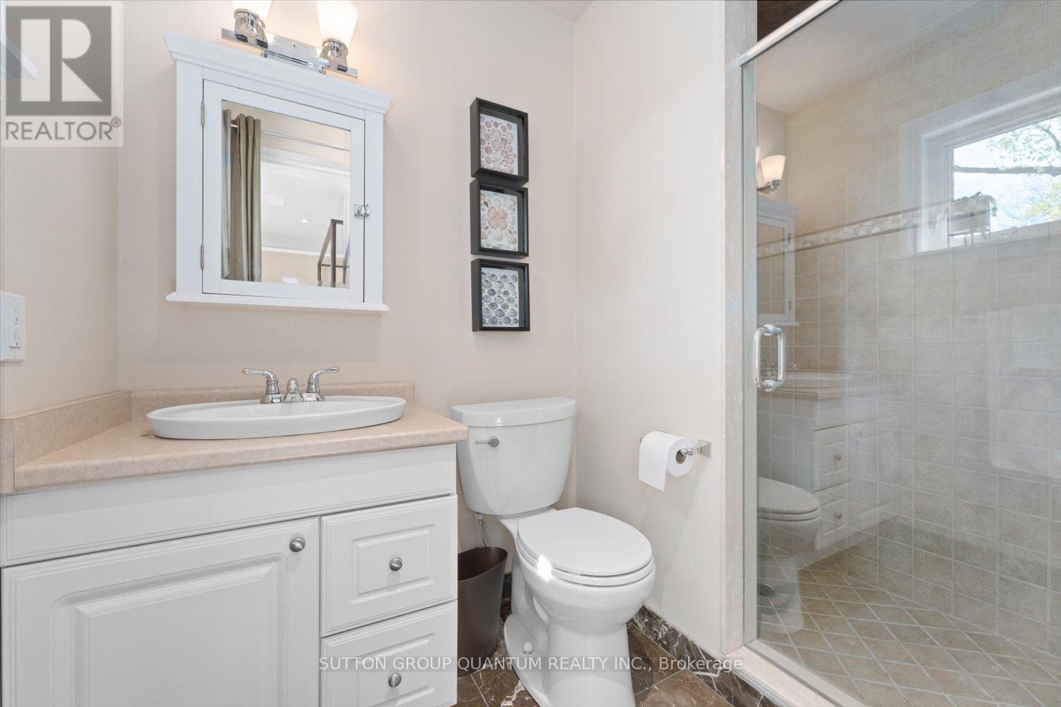 347 Pinetree Way, Mississauga, Ontario  L5G 2R4 - Photo 28 - W12167119