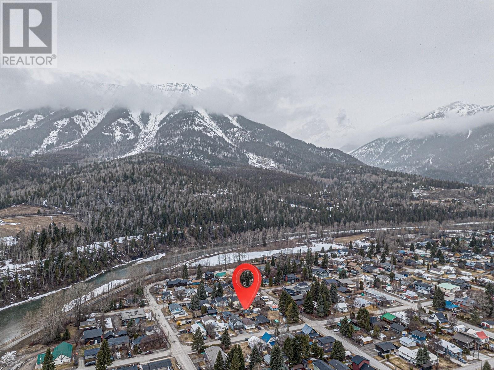 551 9th Avenue, Fernie, British Columbia  V0B 1M0 - Photo 37 - 10348786