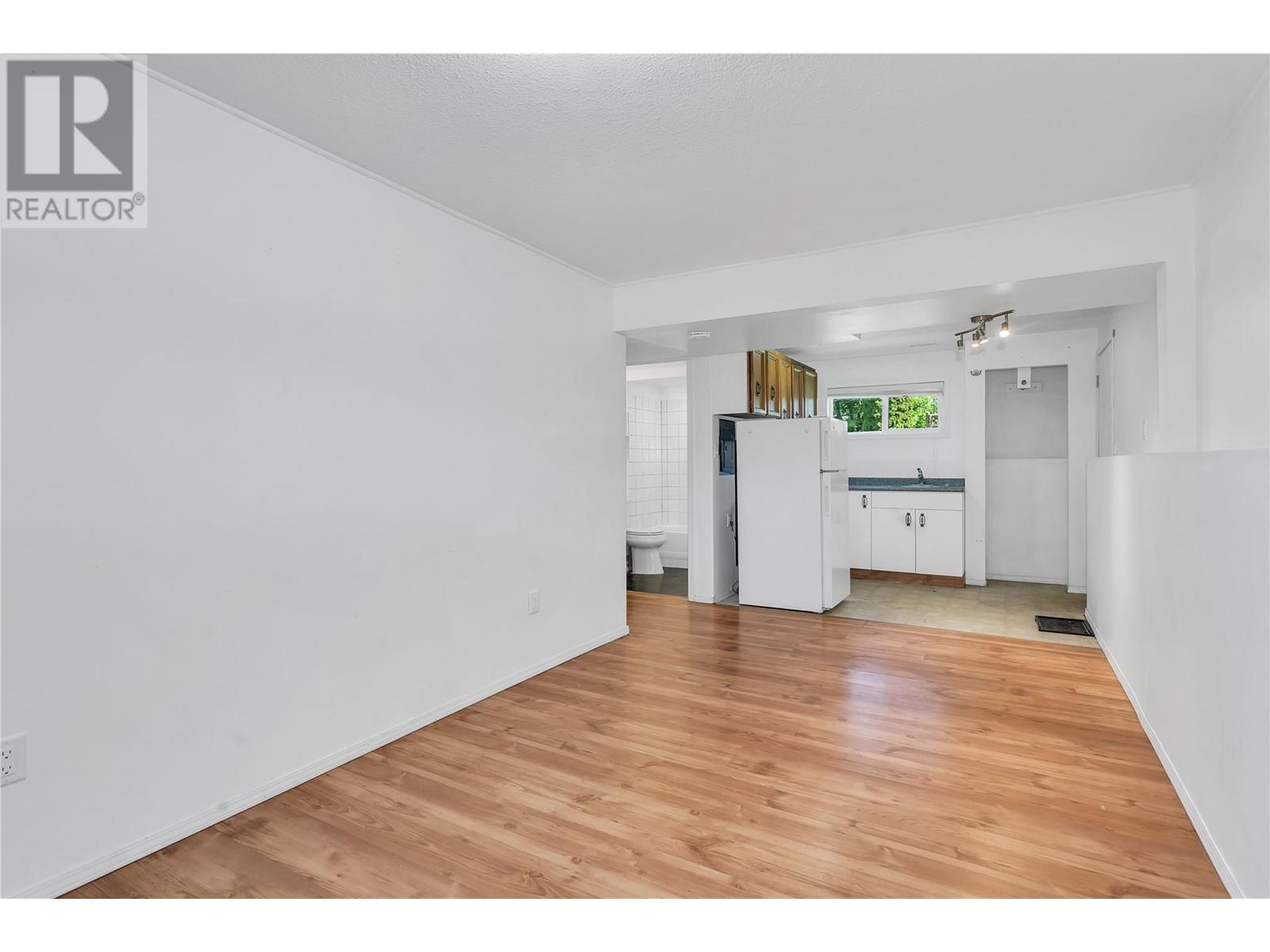 1480 Denver Road, Kelowna, BC V1Y8C2