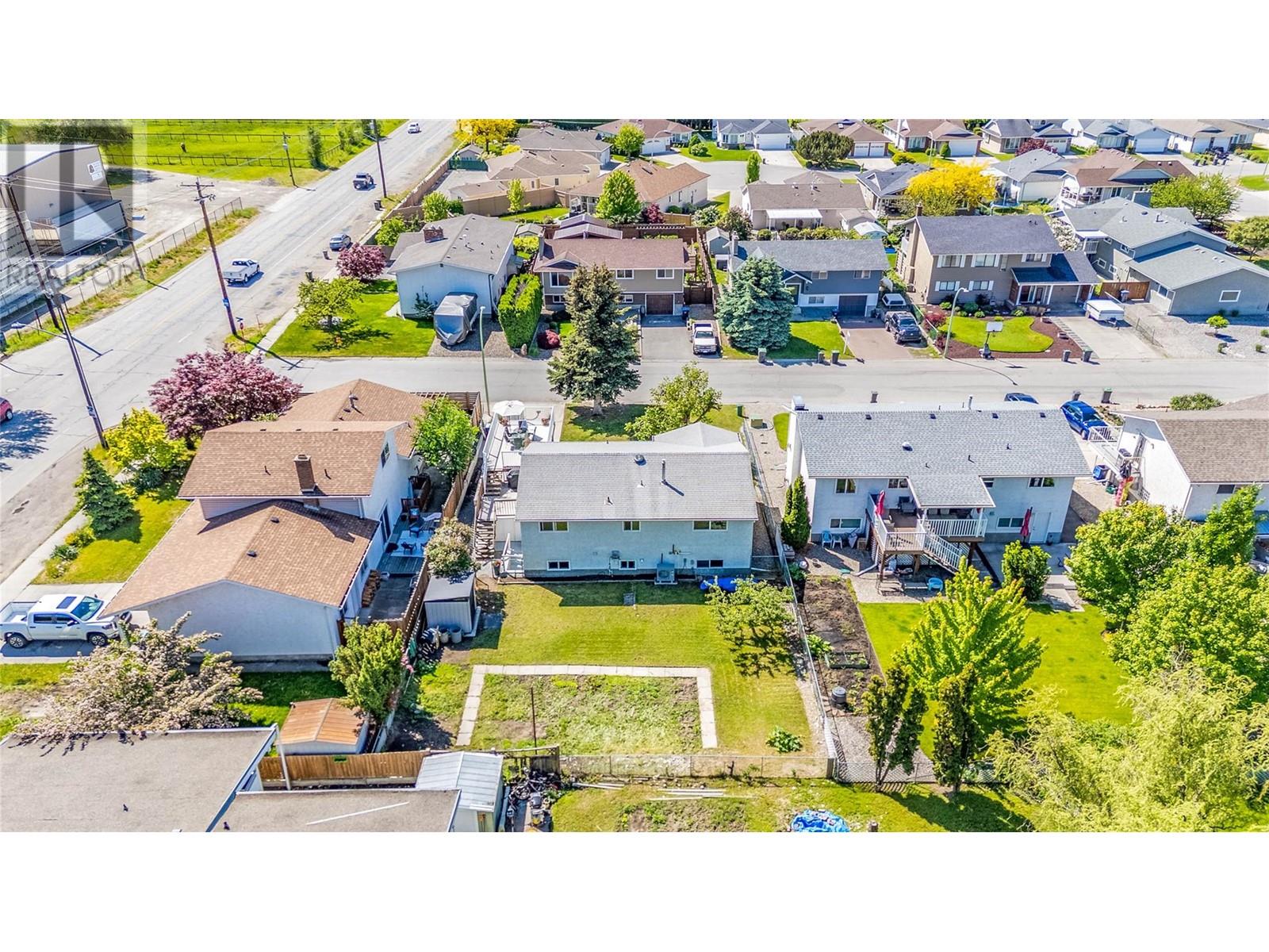 1480 Denver Road, Kelowna, BC V1Y8C2