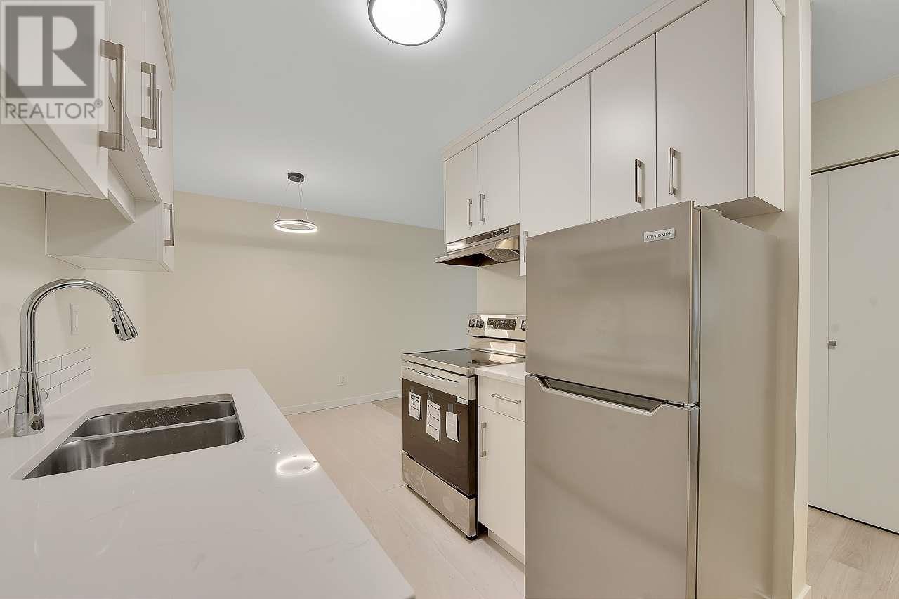 307 1103 Howie Avenue, Coquitlam, British Columbia  V3J 1T9 - Photo 6 - R3006163