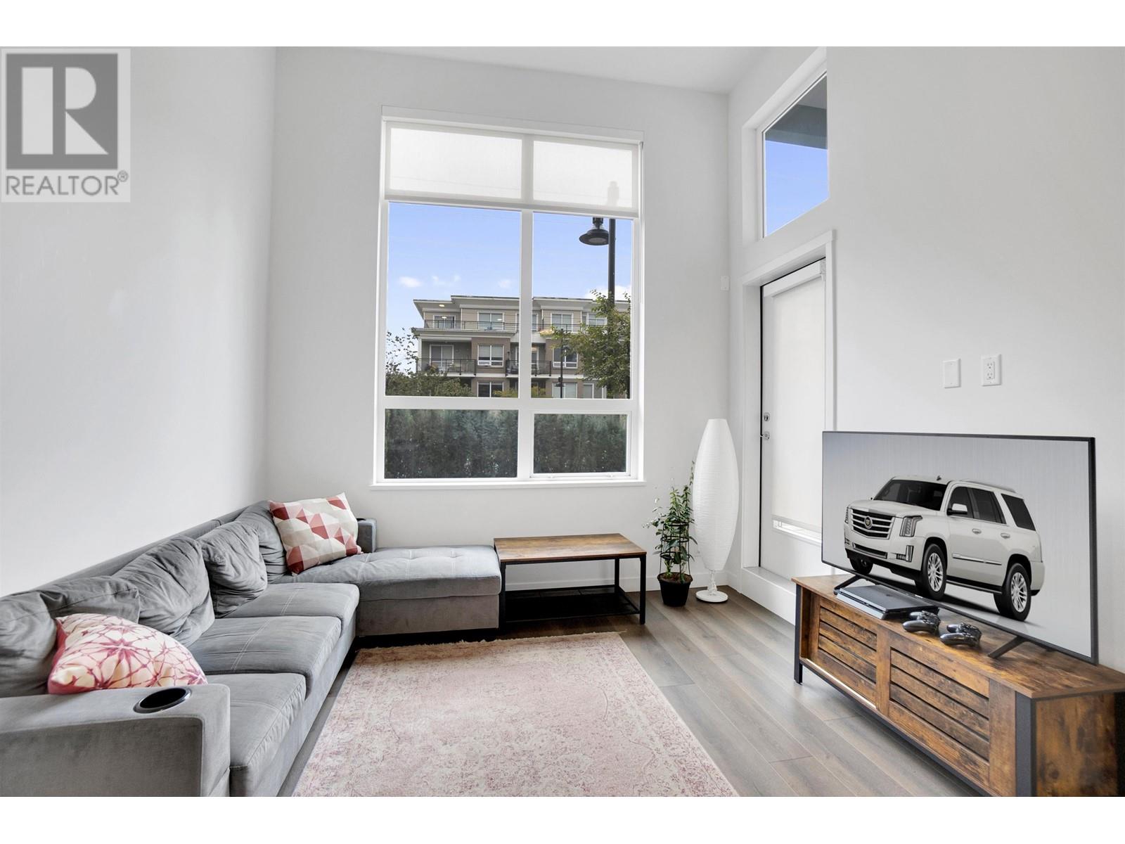 110 645 COMO LAKE AVENUE, Coquitlam, British Columbia