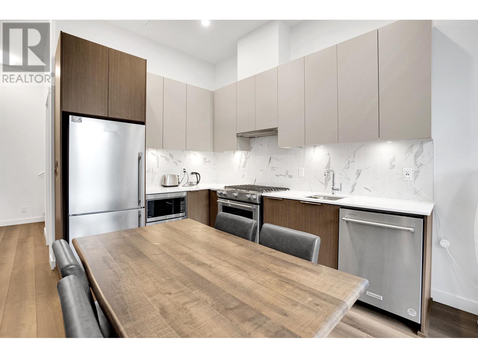 110 645 Como Lake Avenue, Coquitlam, British Columbia  V3J 0N9 - Photo 11 - R3006178