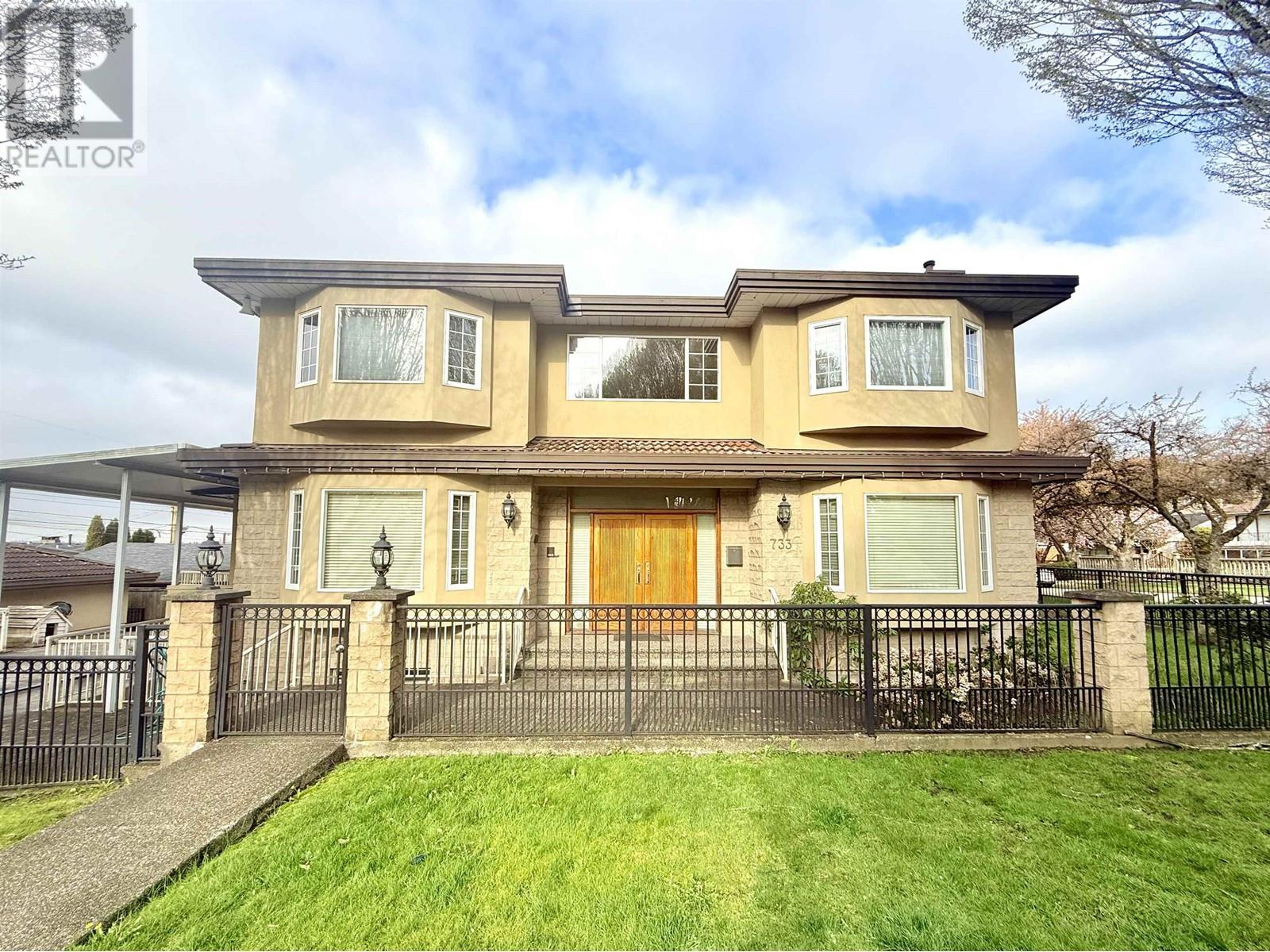733 MACDONALD AVENUE, burnaby, British Columbia