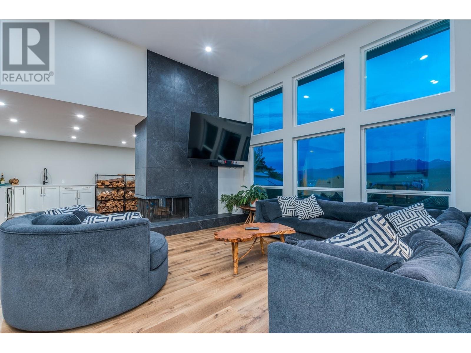 3187 Mariner Way, Coquitlam, British Columbia  V3C 4M8 - Photo 4 - R3006180