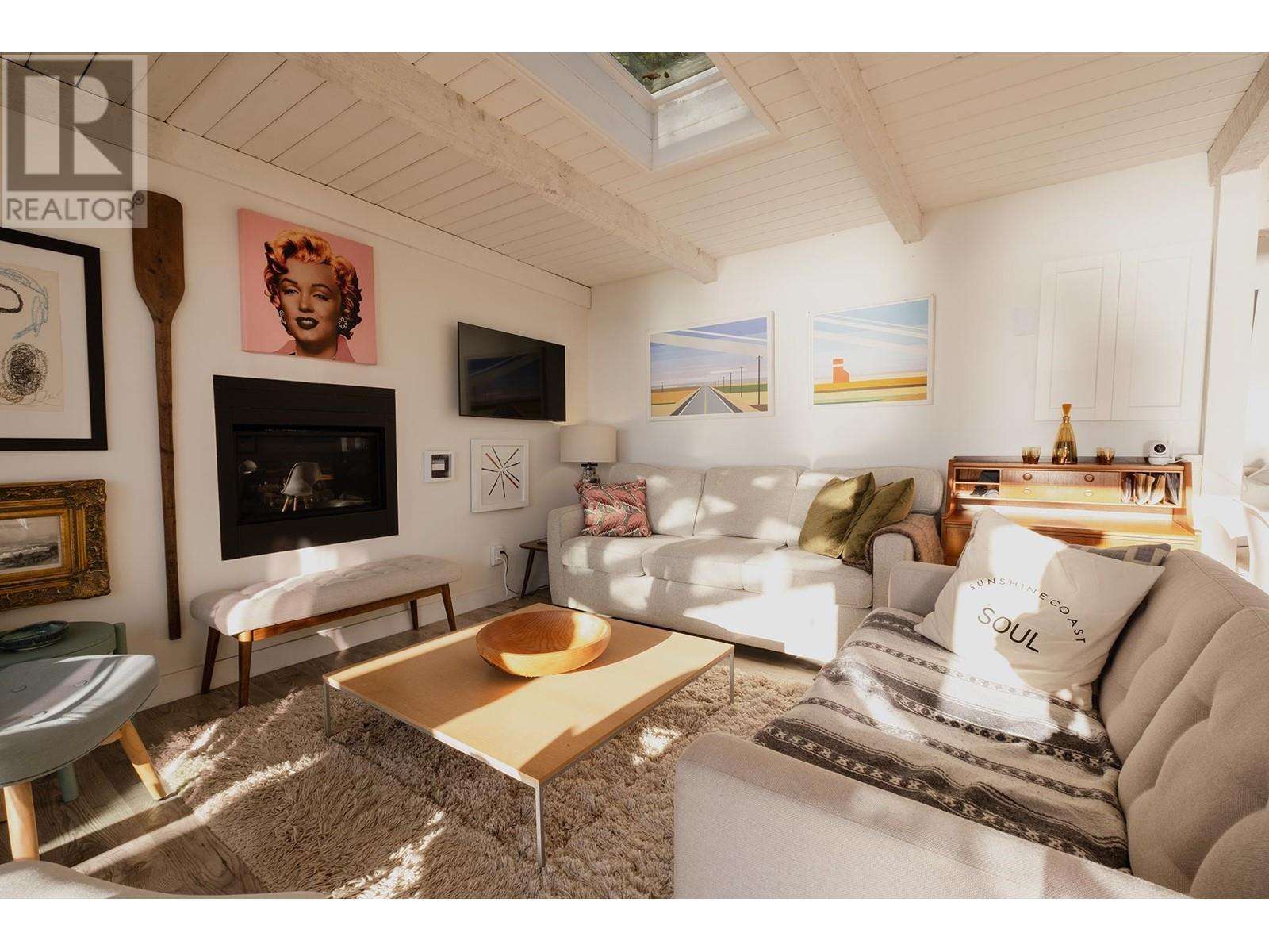 2028 Ocean Beach Esplanade, Gibsons, British Columbia  V0N 1V5 - Photo 6 - R3006213