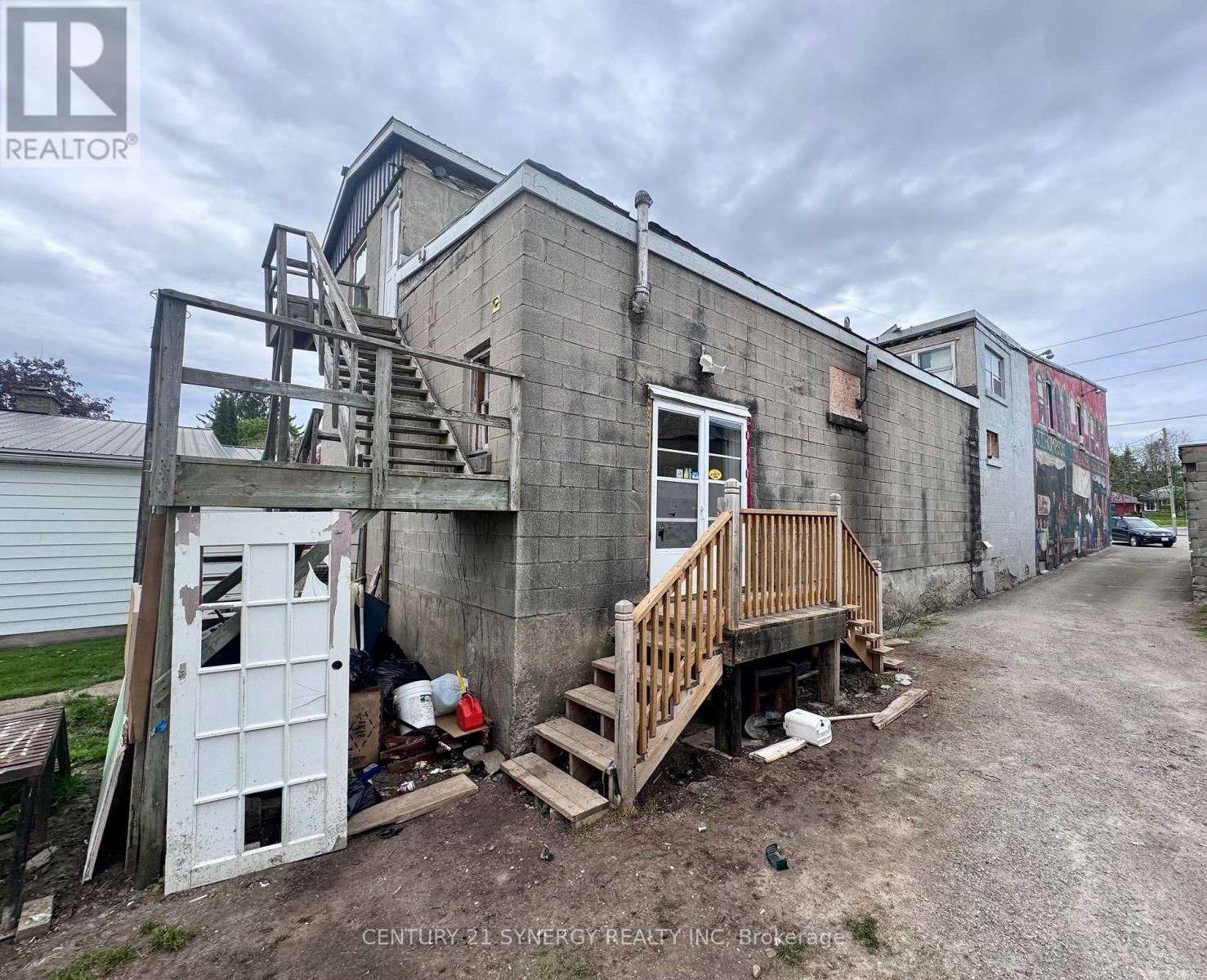 9 Main Street E, Athens, Ontario  K0E 1B0 - Photo 4 - X12167402