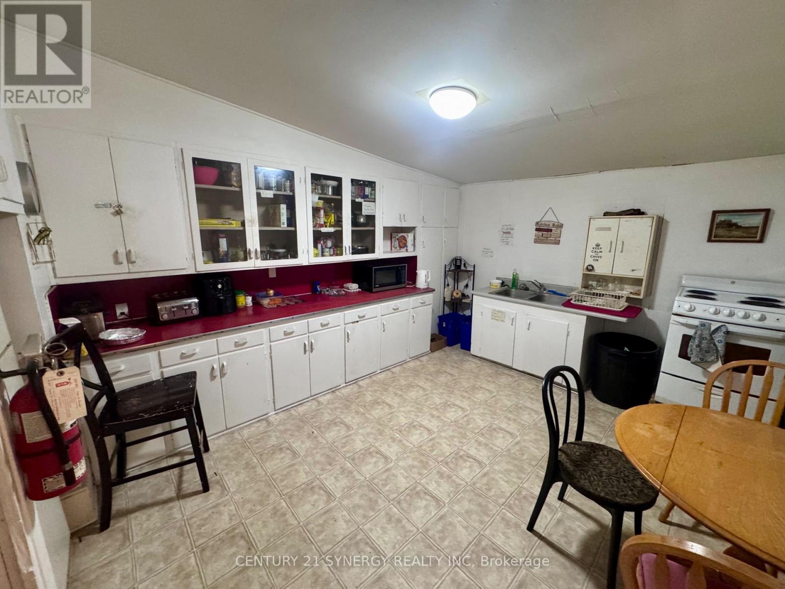 9 Main Street E, Athens, Ontario  K0E 1B0 - Photo 5 - X12167402