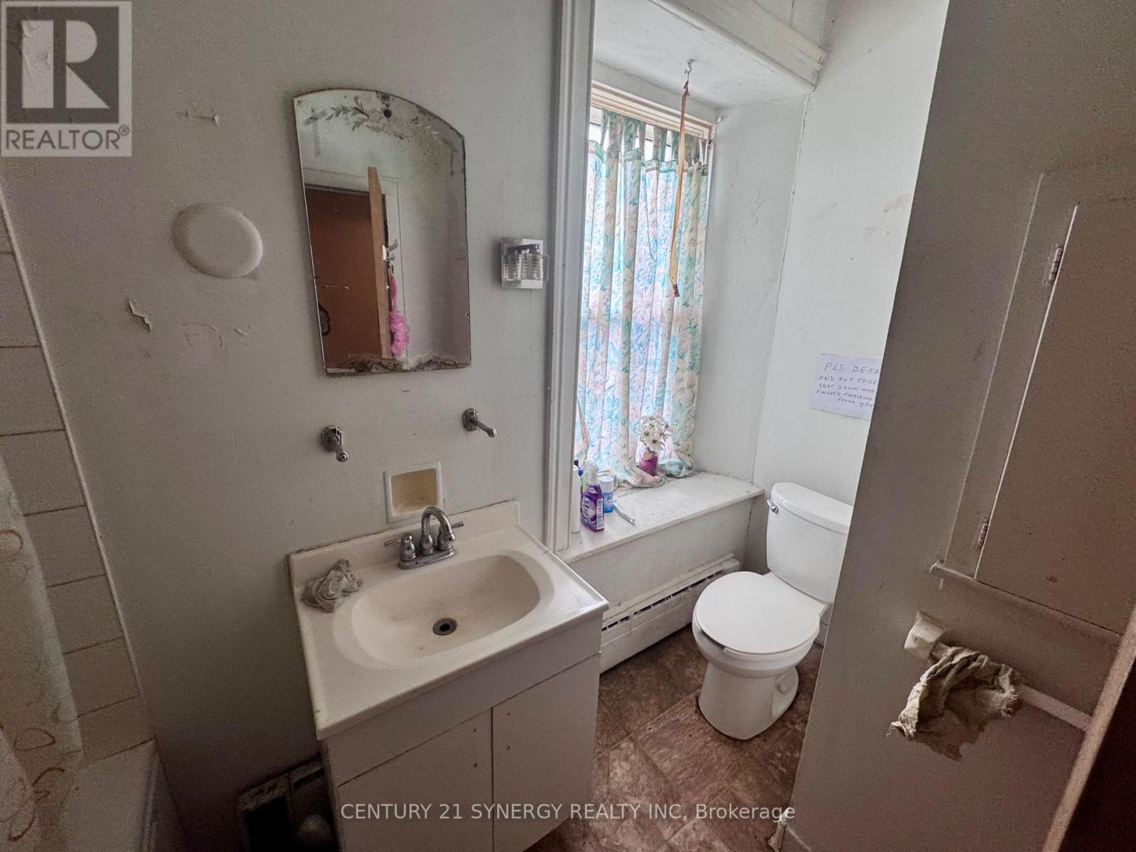 9 Main Street E, Athens, Ontario  K0E 1B0 - Photo 8 - X12167402