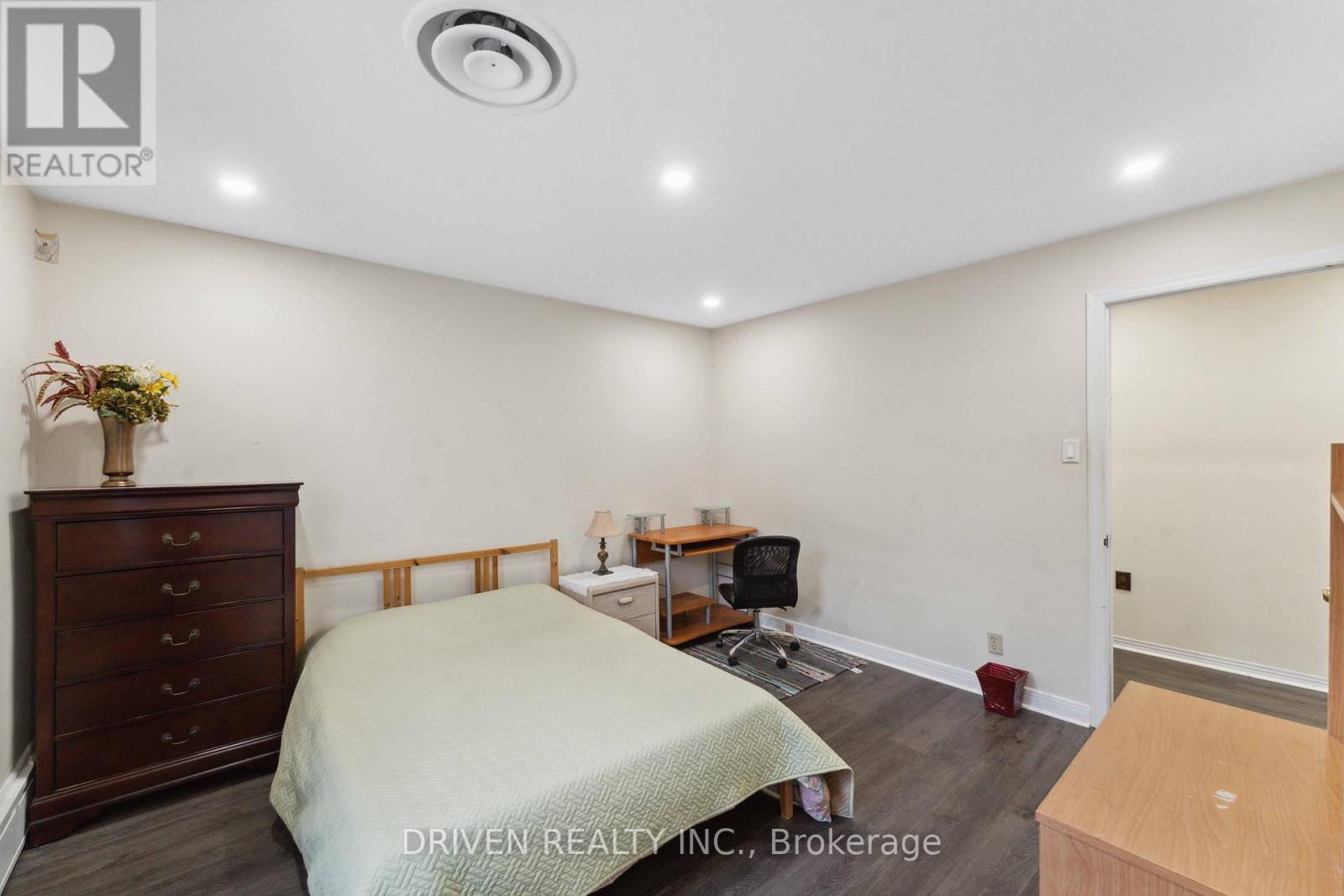 1266 Walkley Road, Ottawa, Ontario  K1V 6P7 - Photo 21 - X12167415