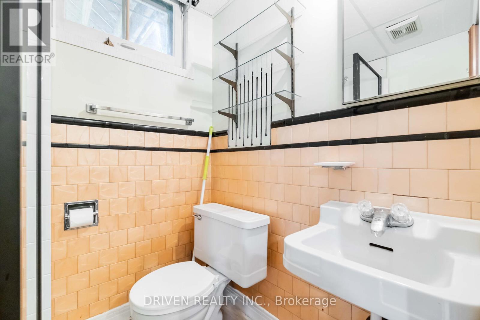1266 Walkley Road, Ottawa, Ontario  K1V 6P7 - Photo 32 - X12167415