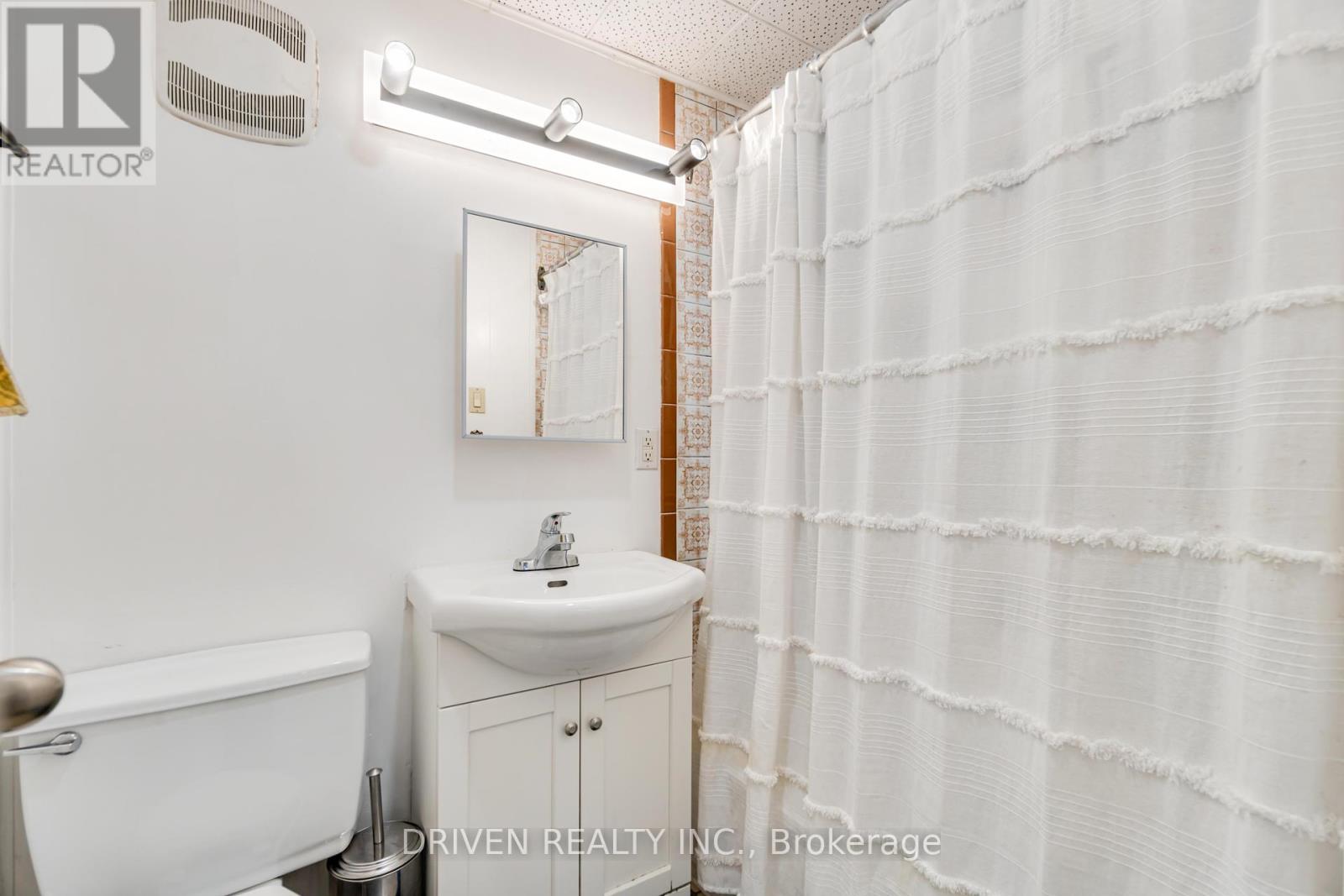 1266 Walkley Road, Ottawa, Ontario  K1V 6P7 - Photo 39 - X12167415