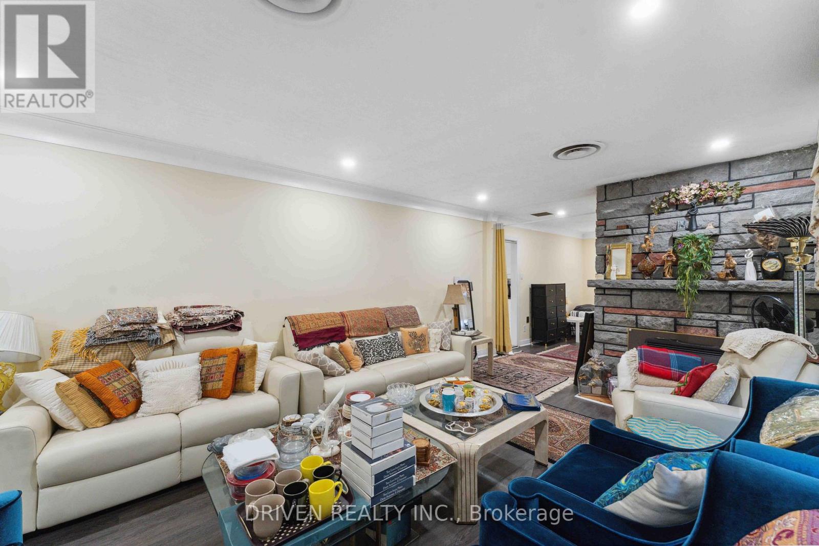 Property at 1266 WALKLEY ROAD image 5