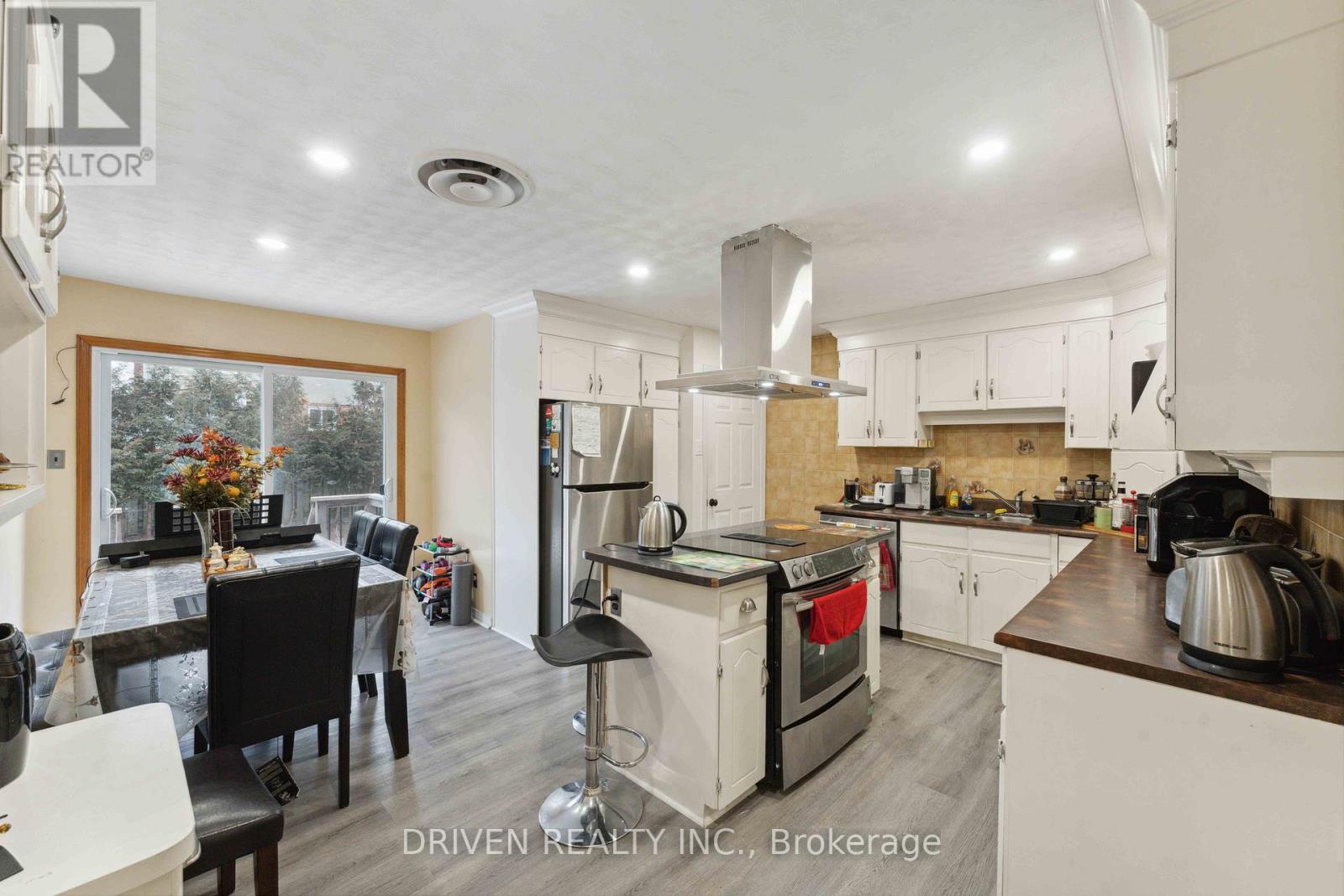 1266 Walkley Road, Ottawa, Ontario  K1V 6P7 - Photo 7 - X12167415