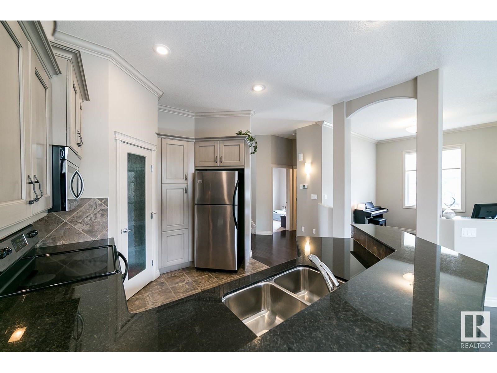 #21 12610 15 Av Sw, Edmonton, Alberta  T6W 1X1 - Photo 5 - E4436930