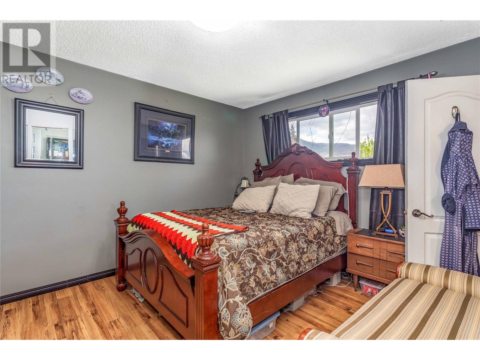 1560 Ponderosa Road, West Kelowna, BC V1Z1N1