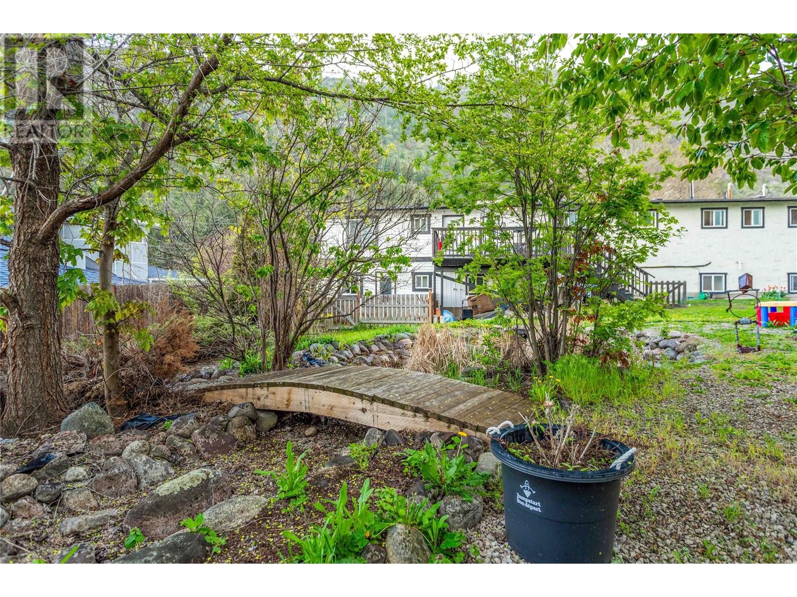 Property at 1560 Ponderosa Road image 3