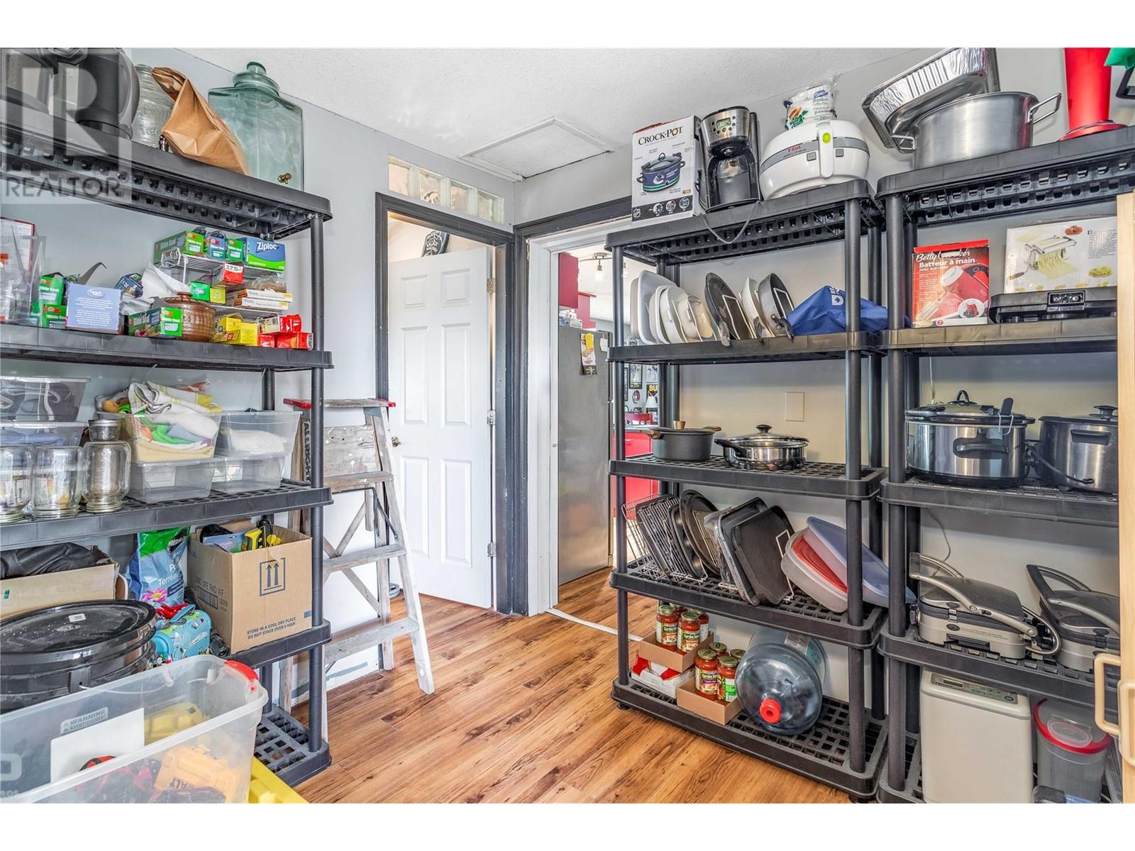 1560 Ponderosa Road, West Kelowna, BC V1Z1N1