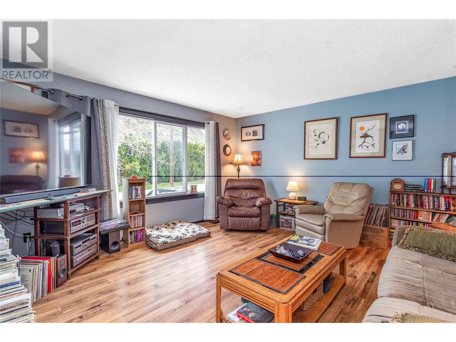 1560 Ponderosa Road, West Kelowna, BC V1Z1N1