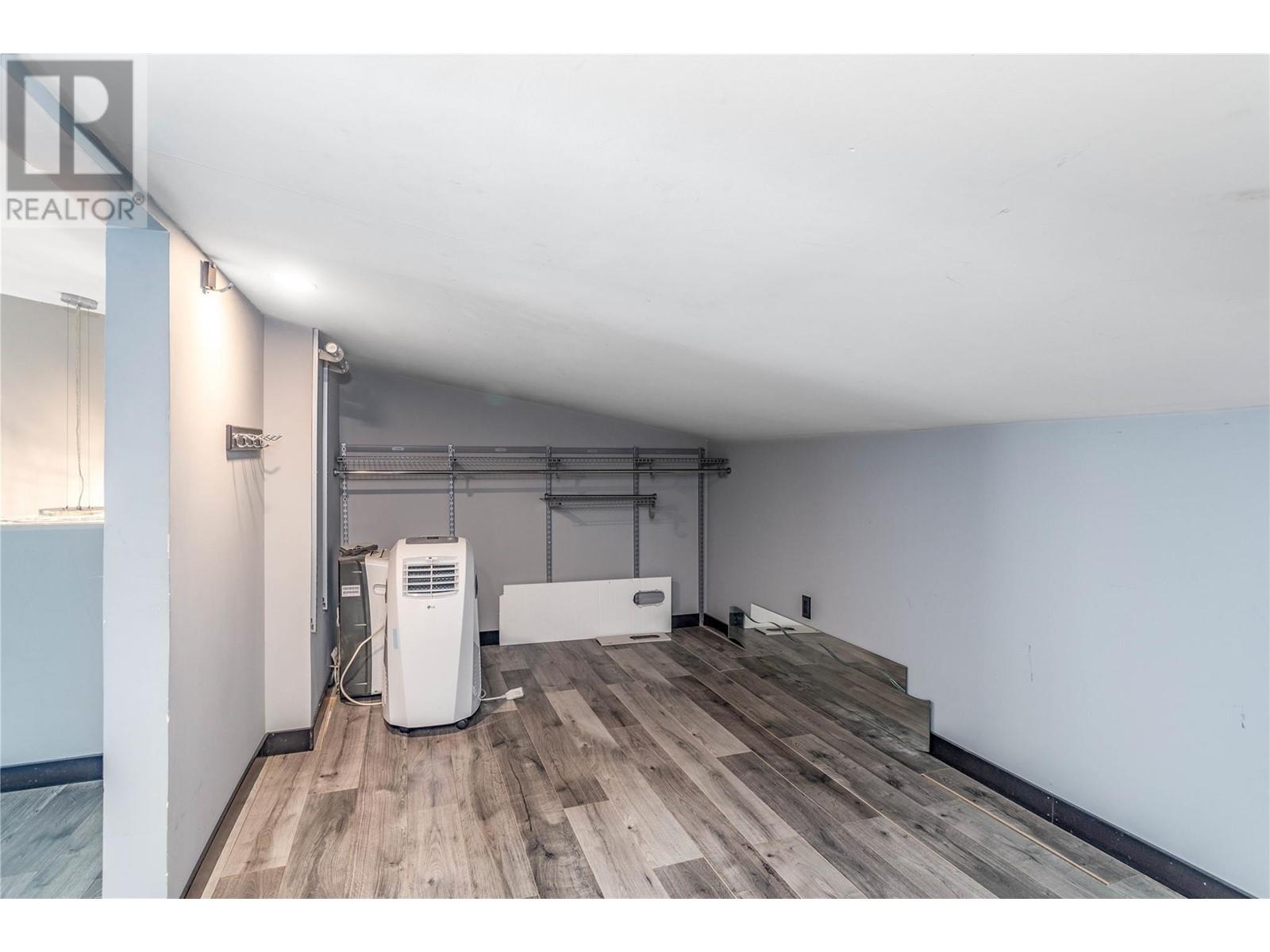1560 Ponderosa Road, West Kelowna, BC V1Z1N1