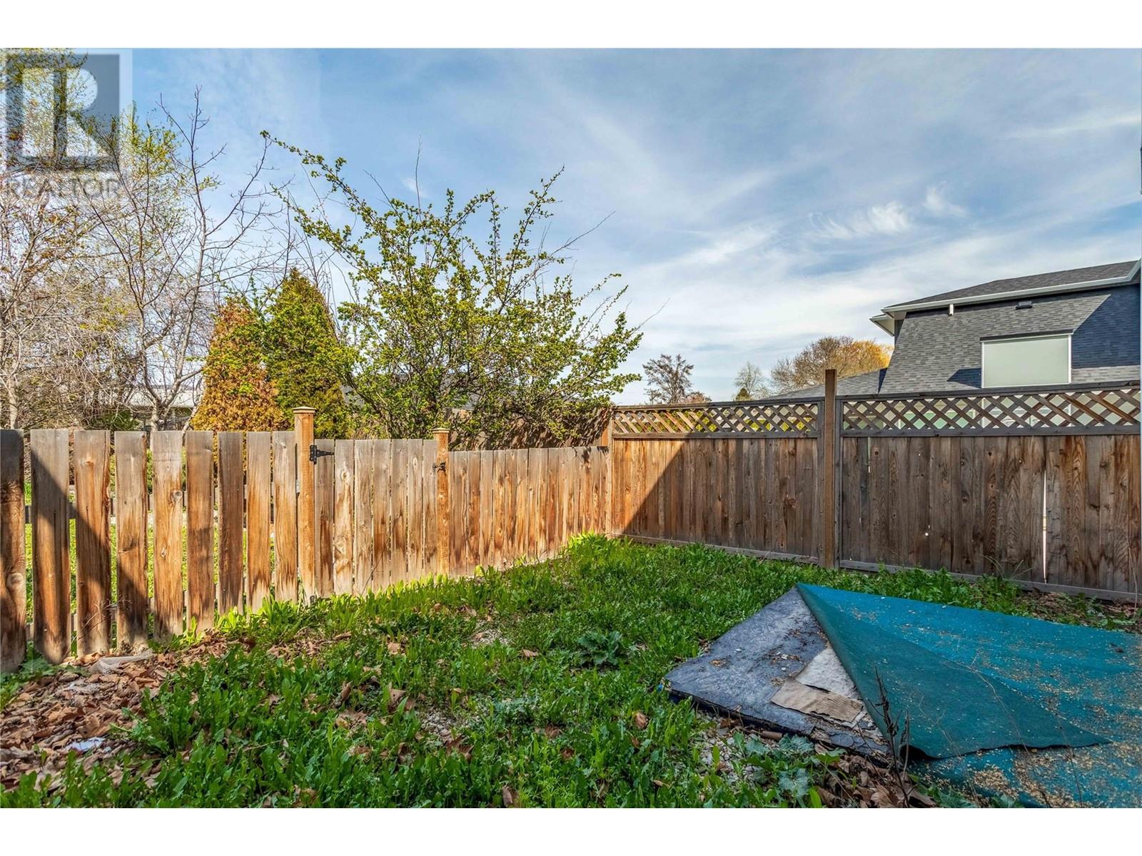 1560 Ponderosa Road, West Kelowna, BC V1Z1N1