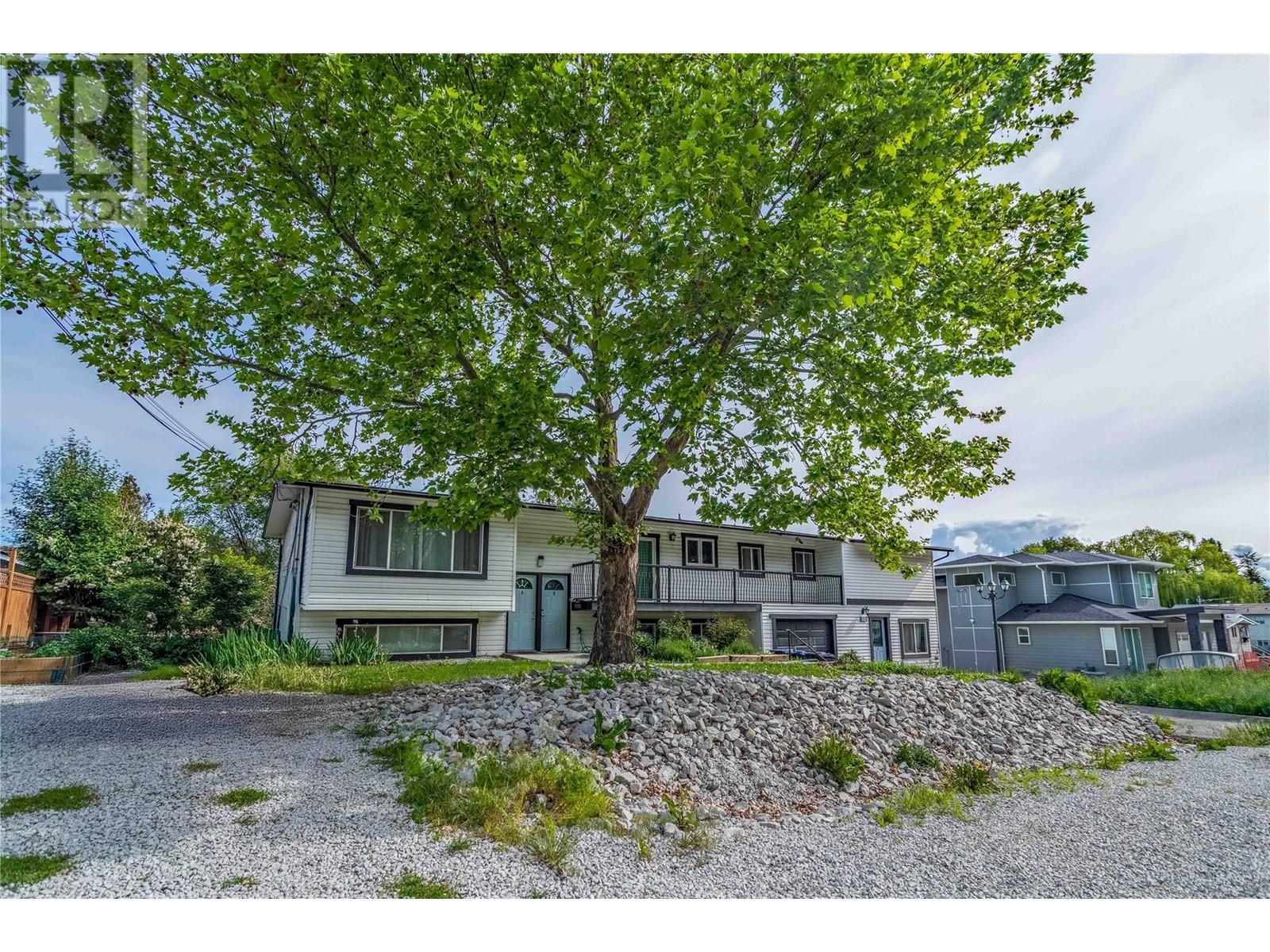 1560 Ponderosa Road, West Kelowna, BC V1Z1N1