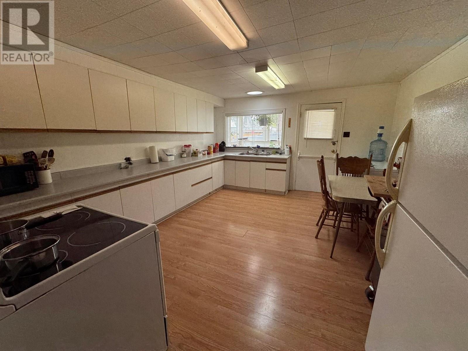 222 Billiter Avenue, Princeton, British Columbia  V0X 1W0 - Photo 6 - 10348825