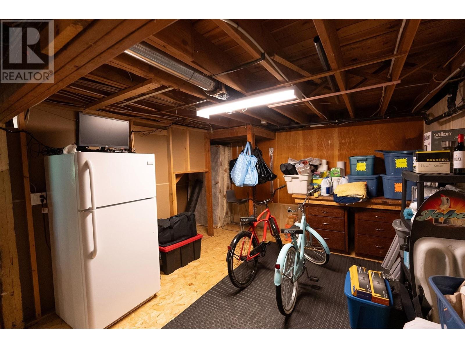 2622 Blind Bay Road, Blind Bay, BC V0E1H2