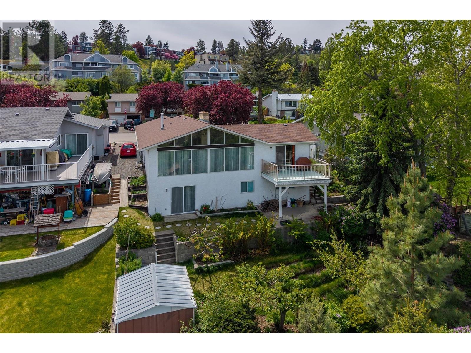 Property at 178 WADDINGTON Drive image 2