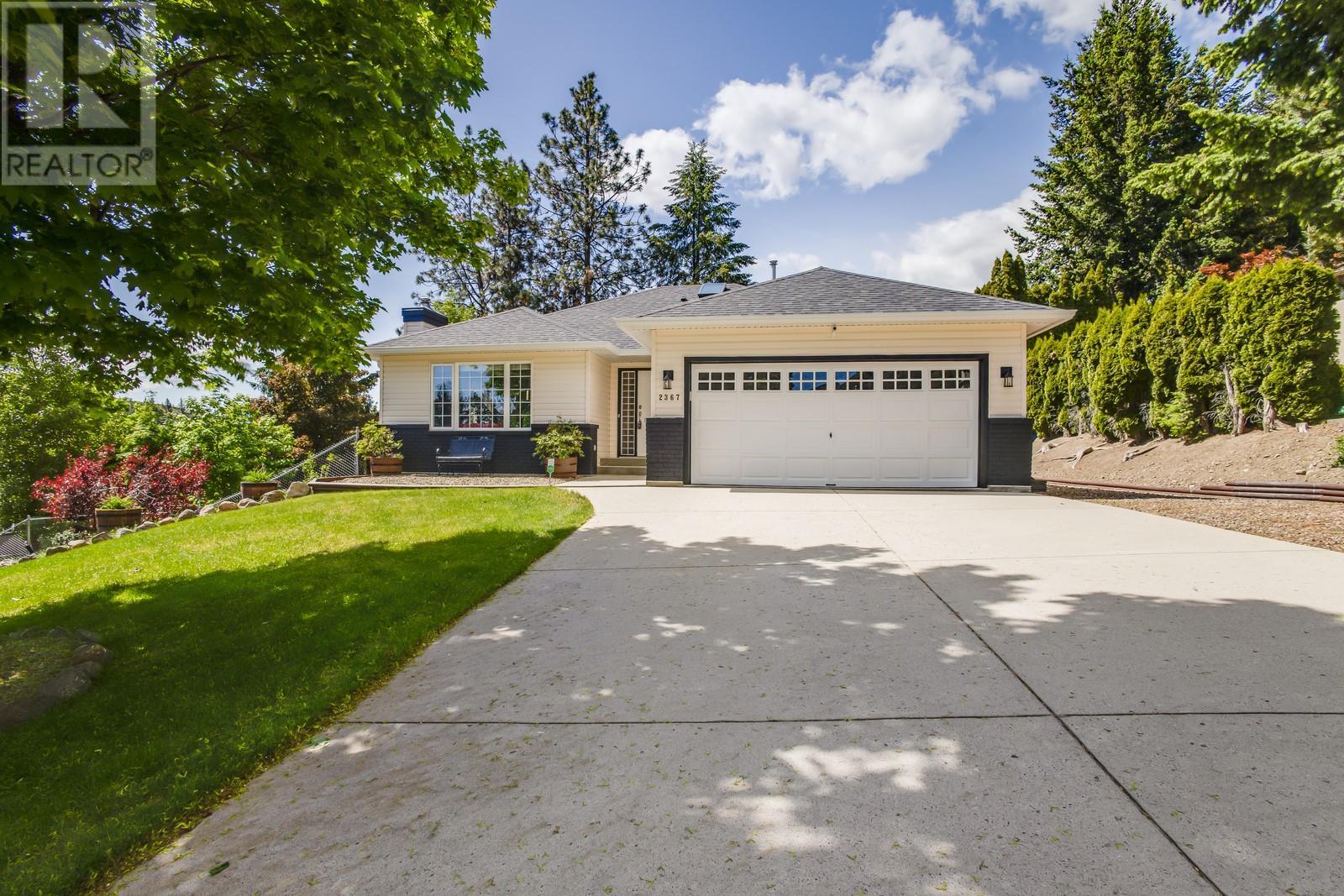 2367 Shannon Woods Drive, West Kelowna, BC V4T2L9